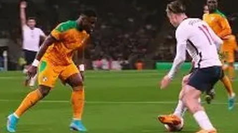 朱一龙拍片途中不幸受伤，额头擦伤，紧急就医处理伤口